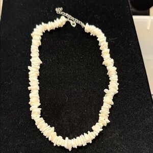 Elegant White Puka Shell choker / Beaded Necklace